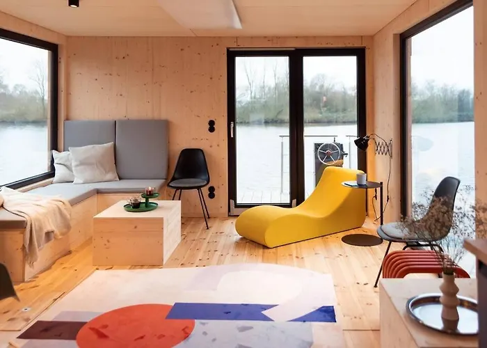 Dein Hausboot Off Fuer Deine Auszeit In Botel *