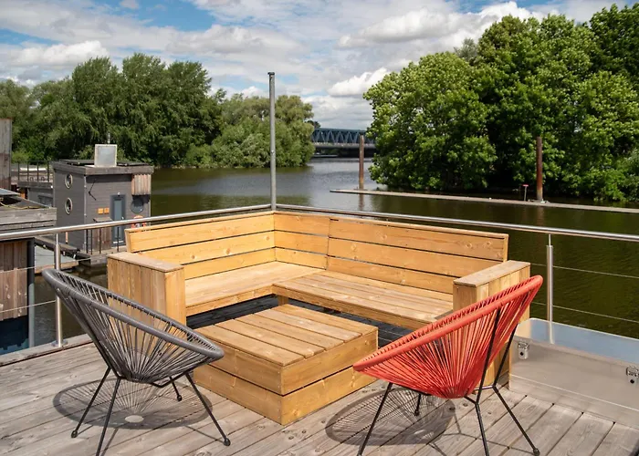 Botel Dein Hausboot Off Fuer Deine Auszeit In *